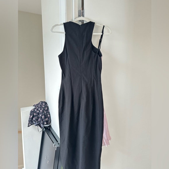 Black and light purple dress with a unique design - Picture 5 of 5